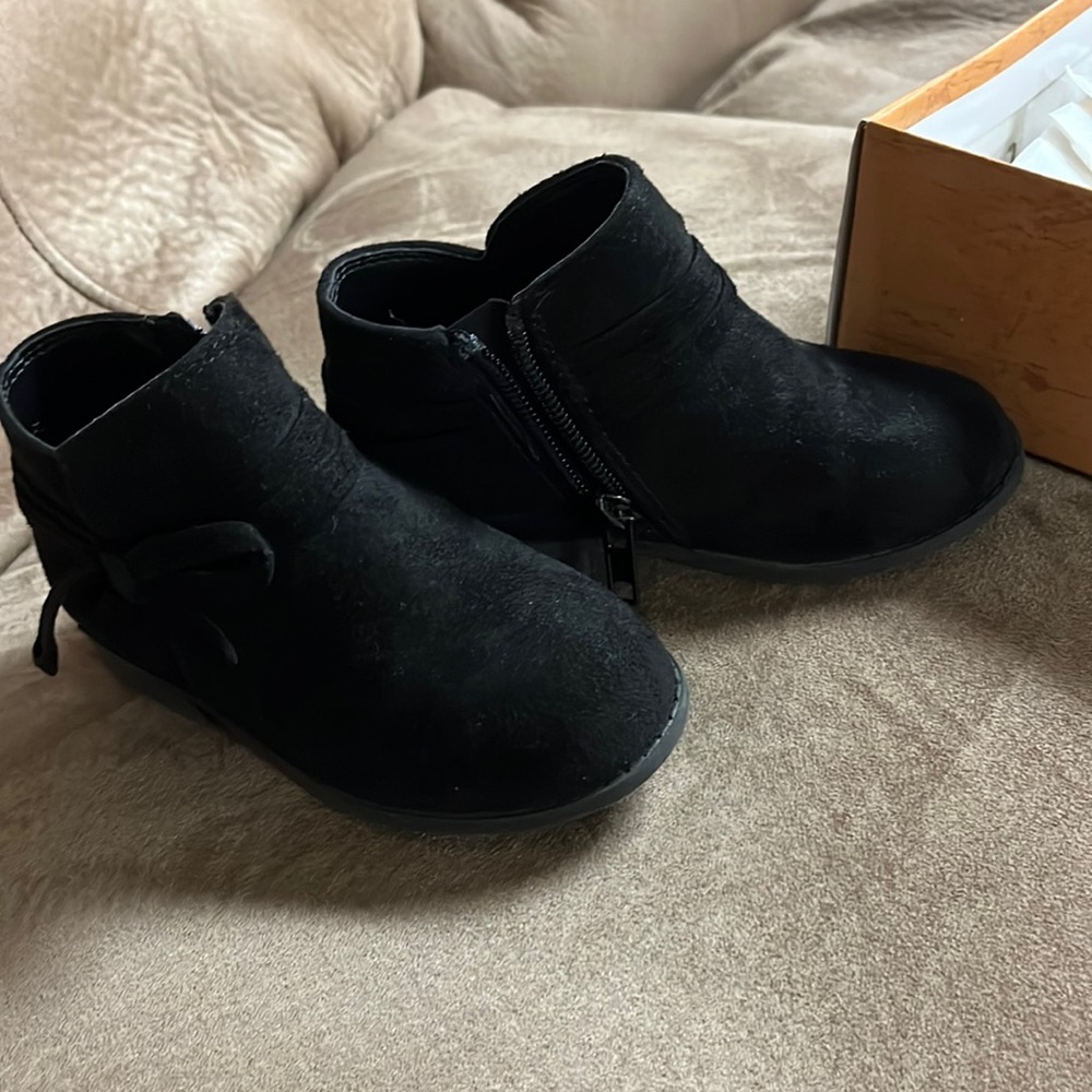 Sweet size 7 black little half boots
